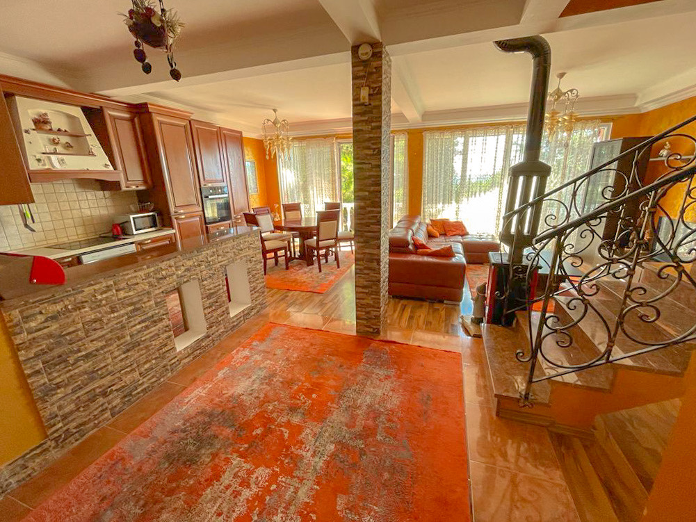 Image of House - 4 Bedrooms - 3 Bathrooms for Sale in Bar-Zeleni Pojas-Montenegro, Image 2